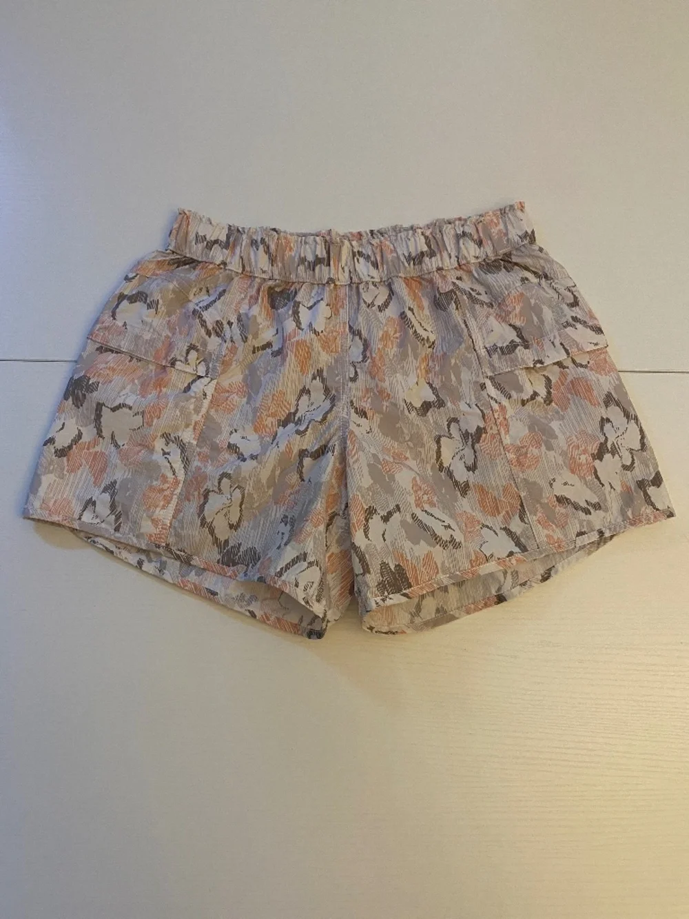 Free People Movement In The Wild Printed Shorts in Ivory Combo Size XS